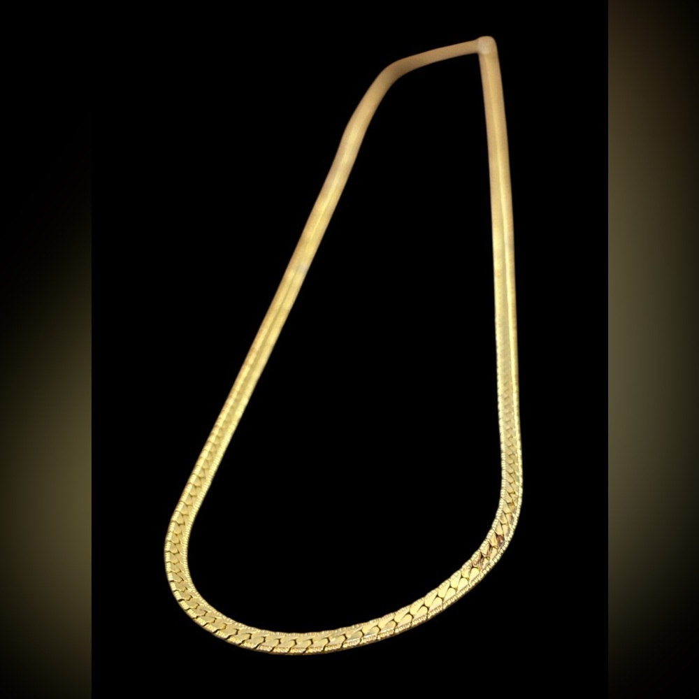 Vintage Necklace Chain Unsigned. 25" Wide 20" Long Goldtone Flat 1970-1980